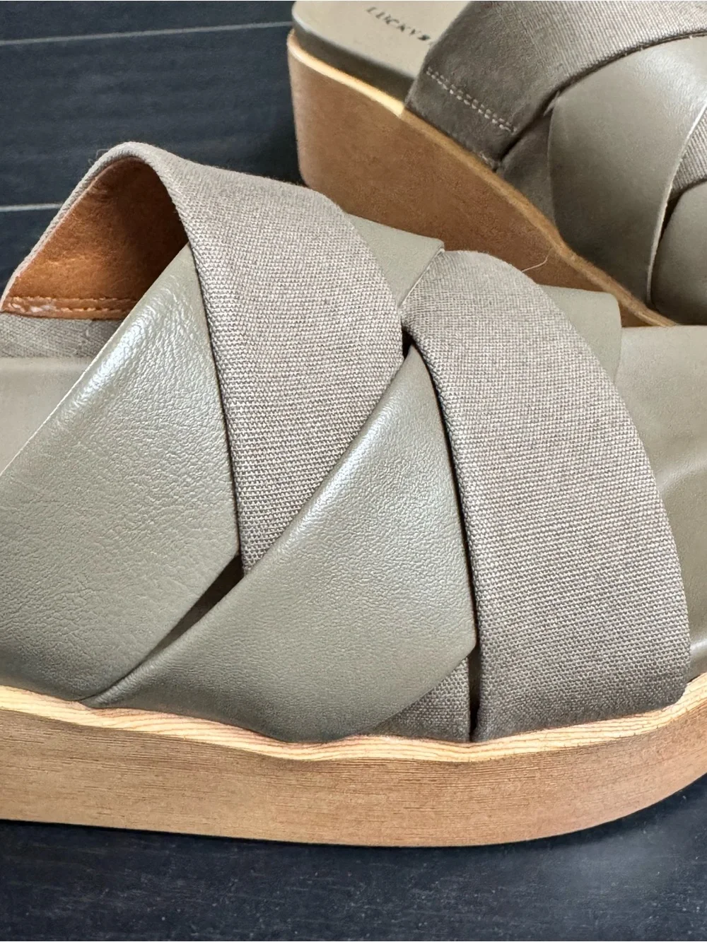 Lucky Brand Women's Taupe Platform Slide Sandals size 8